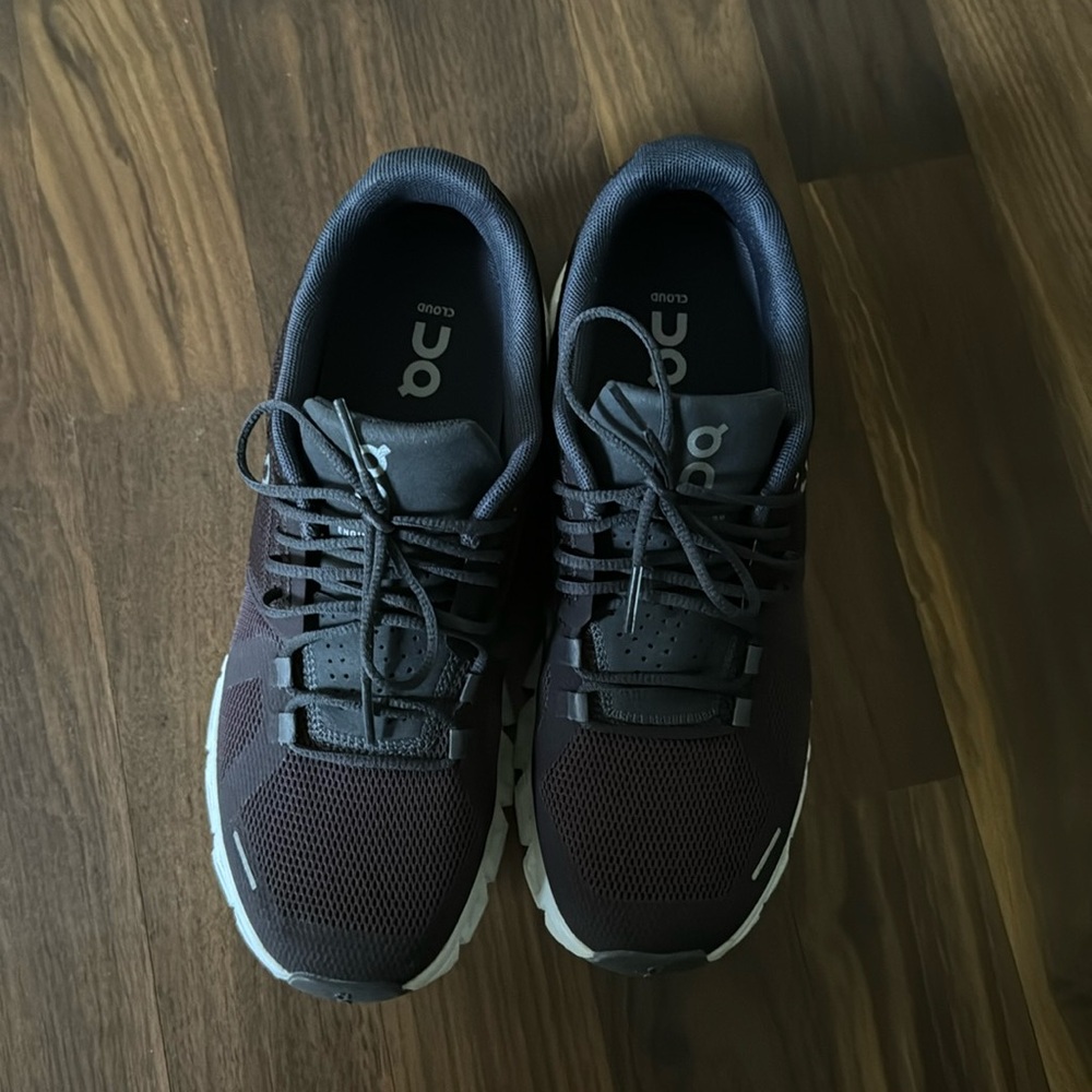 Cloud 5 shoes